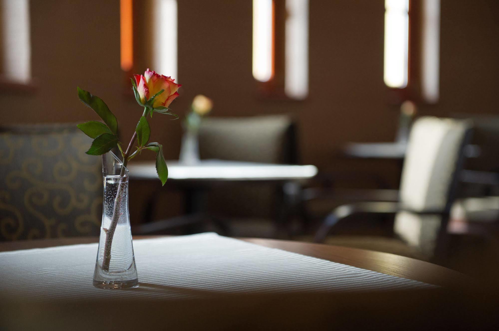 Wellness hotel Spark Malacky Buitenkant foto